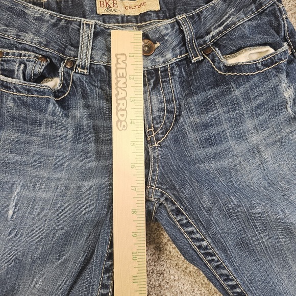 BKE Jeans Womens 27 Blue Culture Crop Capri Mid Rise Distressed Denim A6 - Picture 10 of 16